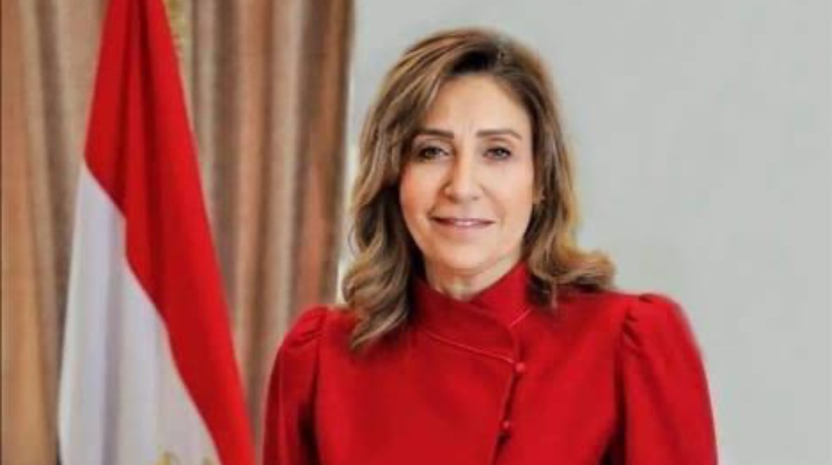 نيفين الكيلاني وزيرة الثقافة السابقة