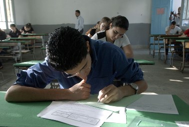 امتحانات انجليزي للصف الأول الإعدادي pdf