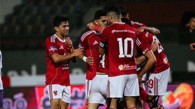 لاعبو الأهلي 