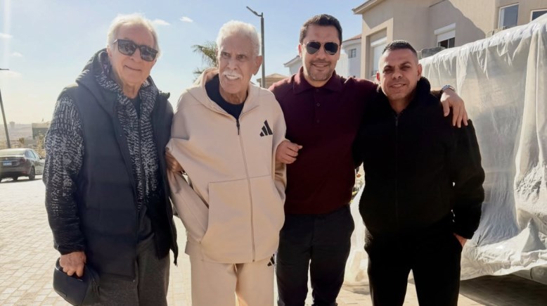 أحمد حسن يطمئن الجماهير على حسن شحاتة