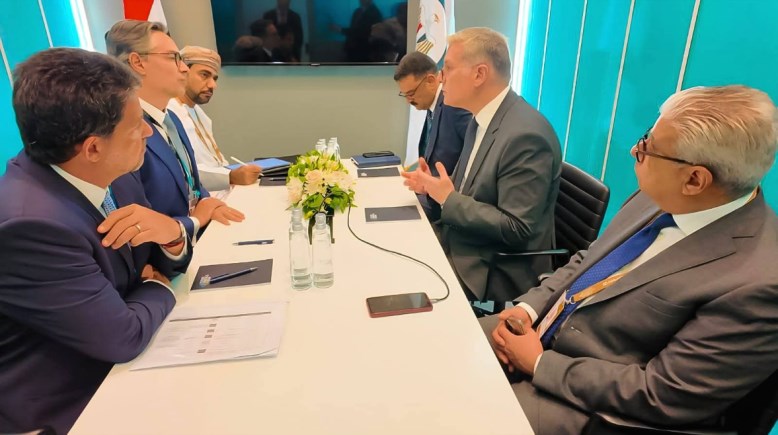 جانب من اللقاءات 