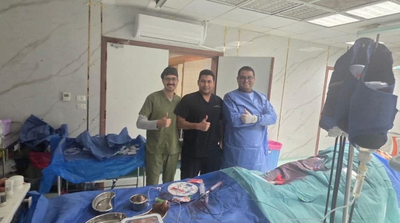  الدكتور وائل خليفة وفريق قسم القسطرة المخية ورعاية السكتة الدماغية