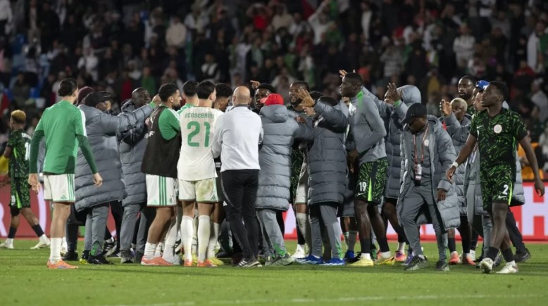 نيجيريا ضد الجزائر