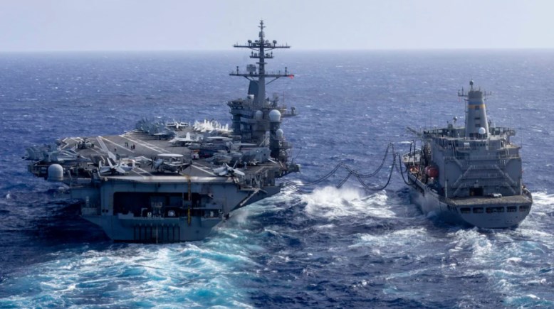 حاملة الطائرات الأمريكية أبراهام لينكولن 