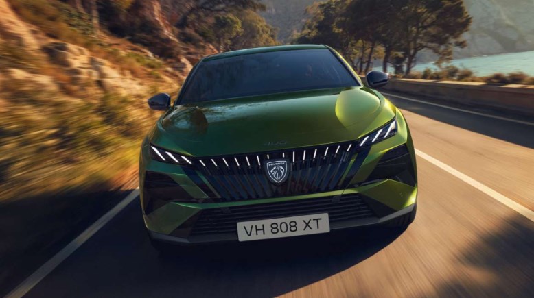 سيارة بيجو 408 الفيس ليفت