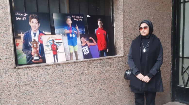 والدة السباح يوسف أمام المحكمة 