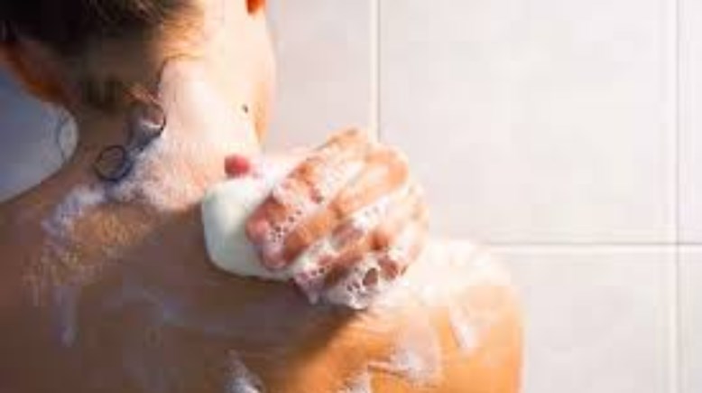 الاستحمام - أرشيفية