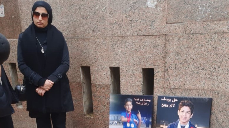 والدة السباح يوسف