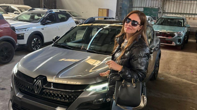 إلهام محمد - عميلة رينو -