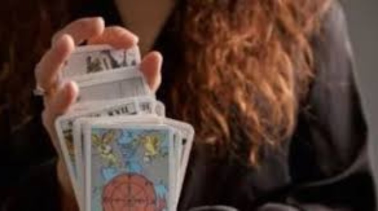 توقعات الأبراج الخميس 15 يناير 2026