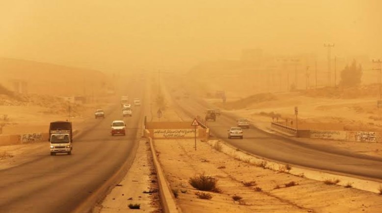 العاصفة الترابية 