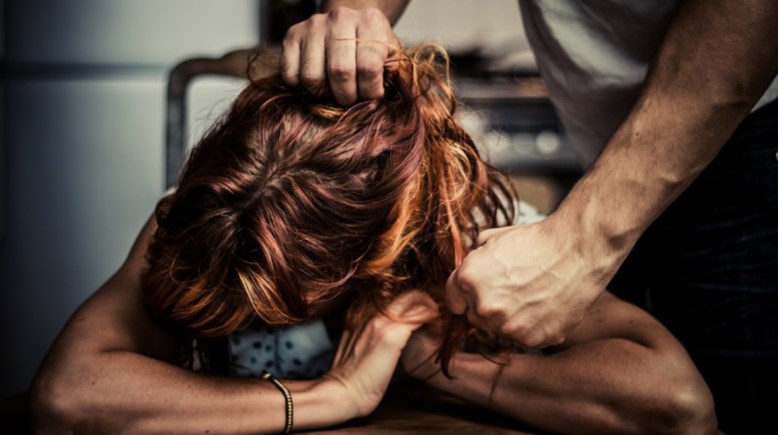 التعدي على الأبناء - تعبيرية