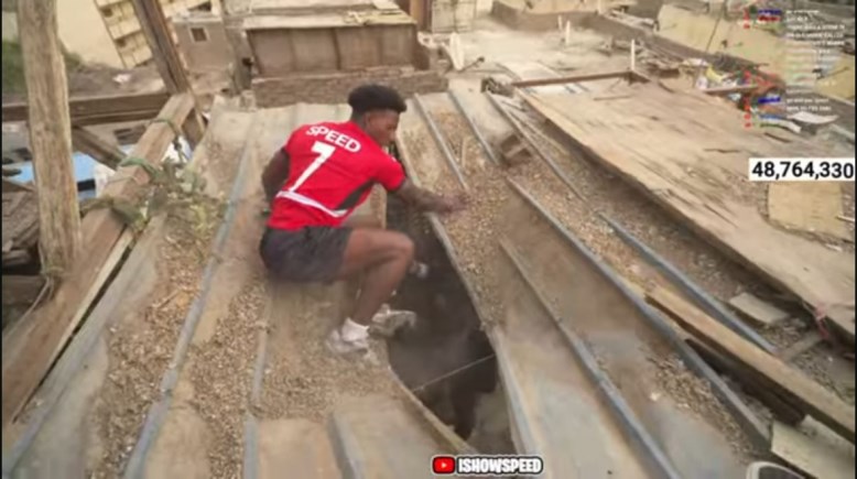 سبيد خلال تعرضه لخطر السقوط