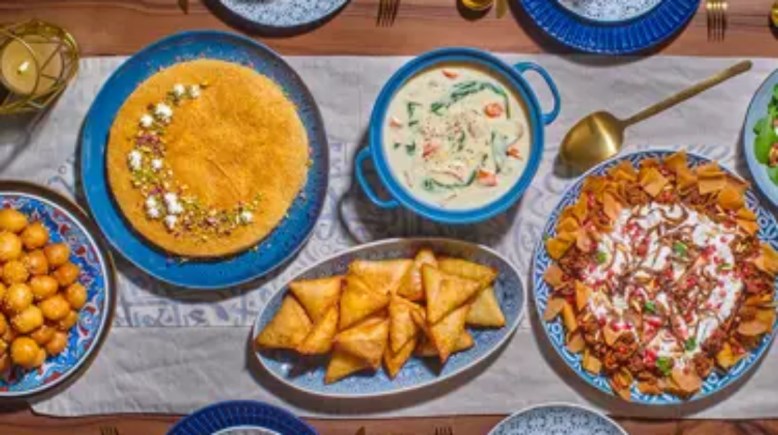 عزومة أول يوم رمضان-تعبيرية