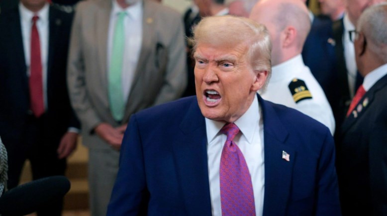 الرئيس الأمريكي دونالد ترامب