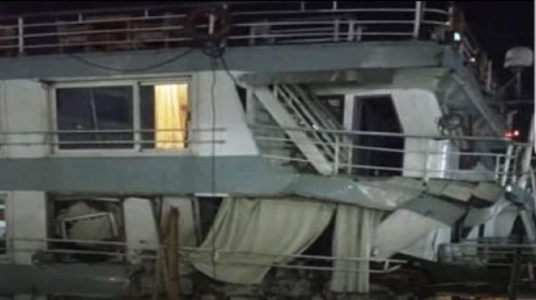 الفندق العائم لحظة  الحادث