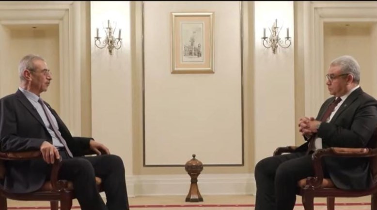 الدكتور علي شعث رئيس اللجنة الوطنية الفلسطينية