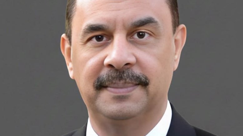 صورة محافظ سوهاج 