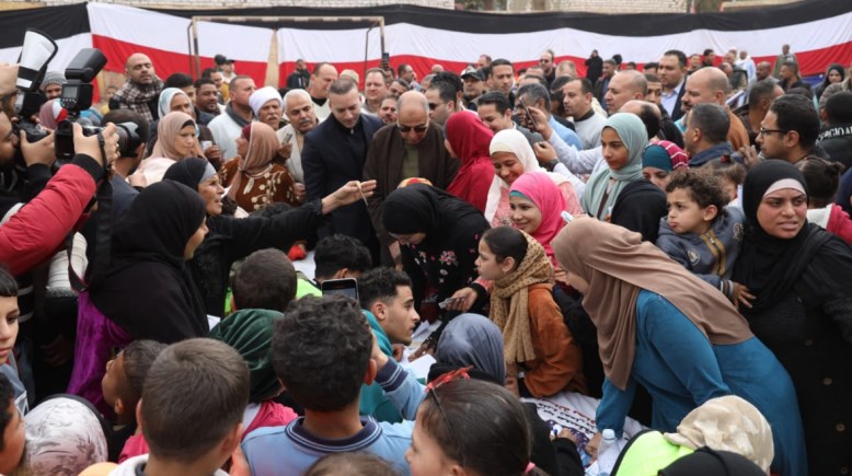 قافلة طبية لدعم مبادرة "حياة كريمة" بالمنيا