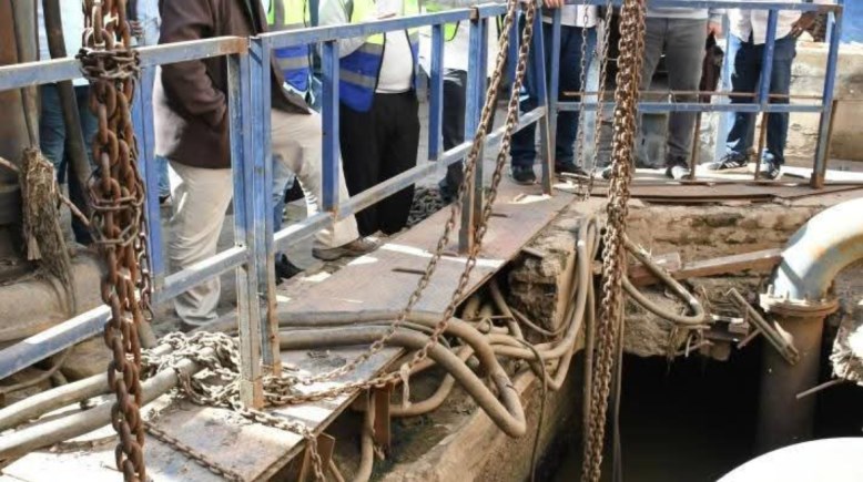 أعمال الصرف الصحي بأسوان