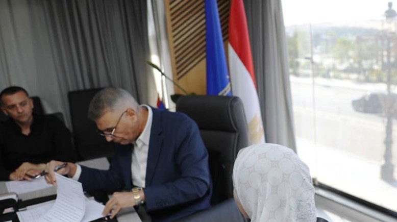 محافظ أسوان 