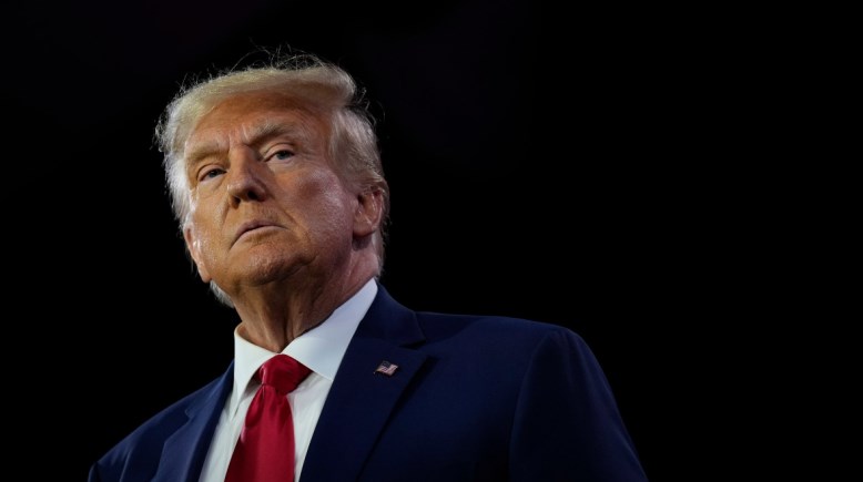 الرئيس الأمريكي دونالد ترامب