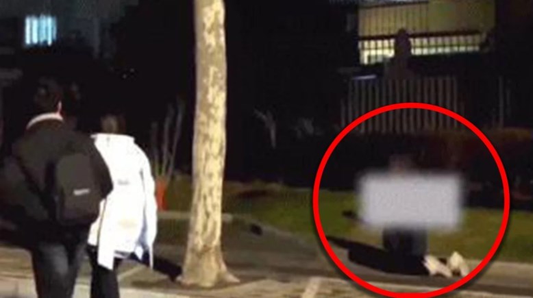 أم تعاقب أبنتها بليلة باردة