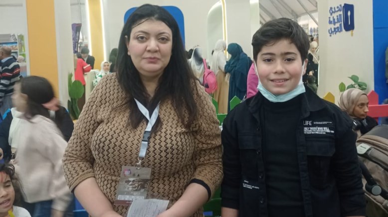 الفنانة فدوى عطية بمعرض الكتاب