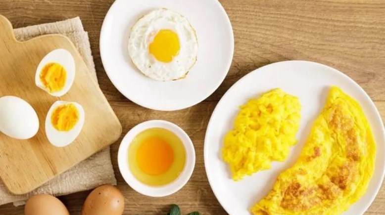 البيض المقلي والبيض المسلوق