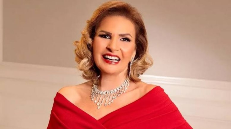 الفنانة يسرا 