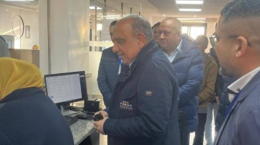 وزير الكهرباء محمود عصمت