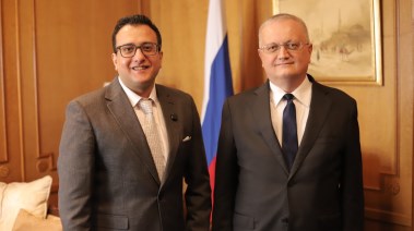 السفير الروسي بالقاهرة والكاتب الصحفي مينا صلاح
