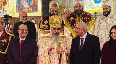 السفير المصري في فرنسا يشارك في قداس عيد الميلاد المجيد بباريس