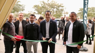 سعد حبيب ورامي منير خلال افتتاح صالات عرض Li Auto