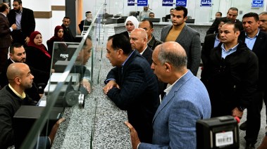 رئيس الوزراء يحاور موظفي "تكنولوجي المنيا"