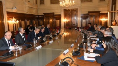 وزير الداخلية يبحث تعزيز التعاون الأمني مع إيطاليا