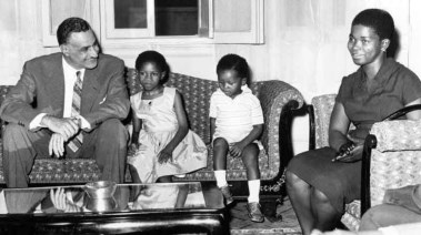 جمال عبد الناصر برفقة باتريس لومومبا