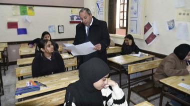 محافظ بورسعيد يتفقد لجان الامتحانات