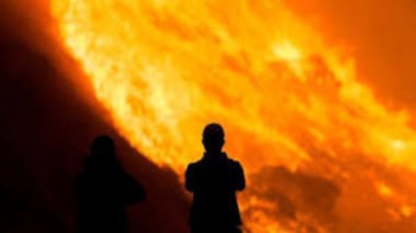 الحماية المدنية تسيطر على حريق بشقة سكنية في حرفيين الزهور ببورسعيد دون إصابات