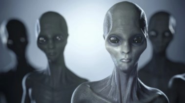 كائنات فضائية- تعبيرية