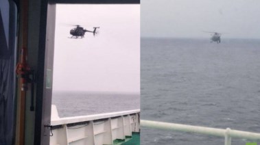 قوات أمريكية تنفذ عملية انزال جوي علي ناقلة نفط روسية