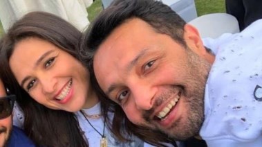 ياسمين عبد العزيز وشقيقها