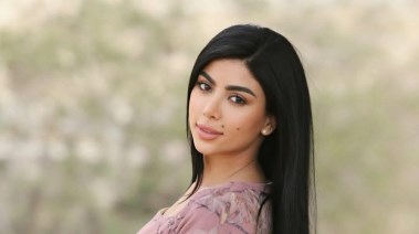 كارولين عزمي