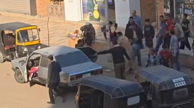 لقطة من فيديو سحل الفتاة في المعادي 