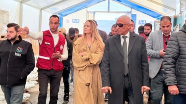 أنجلينا جولي خلال زيارتها للعريش 