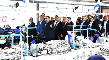 رئيس مجلس الوزراء، يفتتح مصنع "وامي فاشون" للملابس الجاهزة والمفروشات 