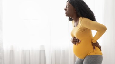 لماذا يزداد احتمالية الإصابة بالبواسير أثناء الحمل؟