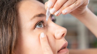 الدموع الاصطناعية 