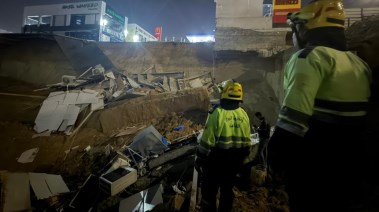 هبوط أرضي داخل محطة وقود بالتجمع الخامس