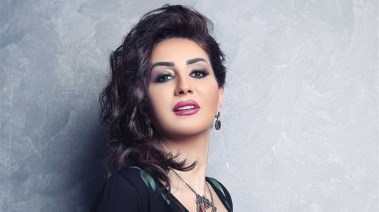 الفنانة وفاء عامر
